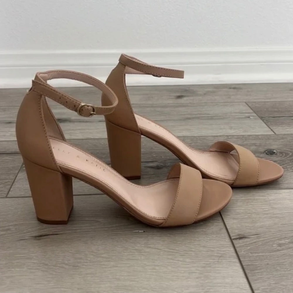 Kelly & Katie Nude Heels | Size 8.5